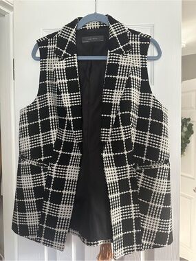 The Limited Black & White Plaid Sleeveless Vest